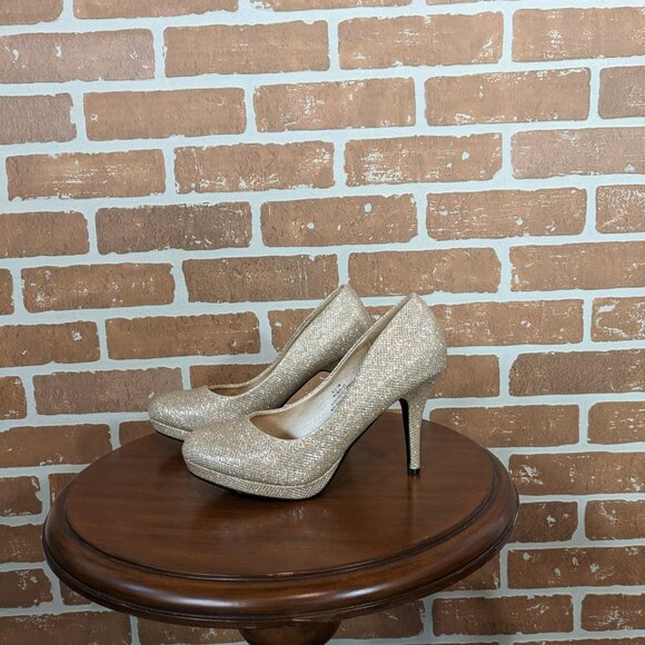 De Blossom Sparkle Pumps (like new) - Picture 6 of 6